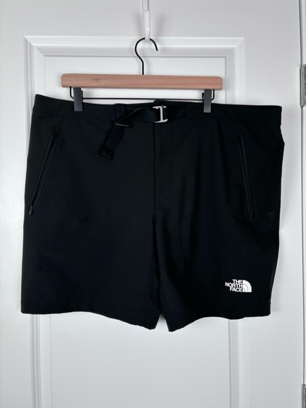 The North Face Outdoor Shorts Belted Hiking Walking Zip Pocket Black Men's XXL